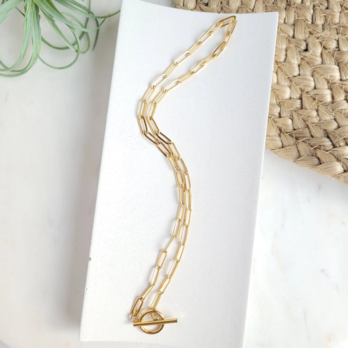Spiffy &amp; Splendid Jewelry 18k Gold Plated Paper Clip Chain with Toggle Clasp
